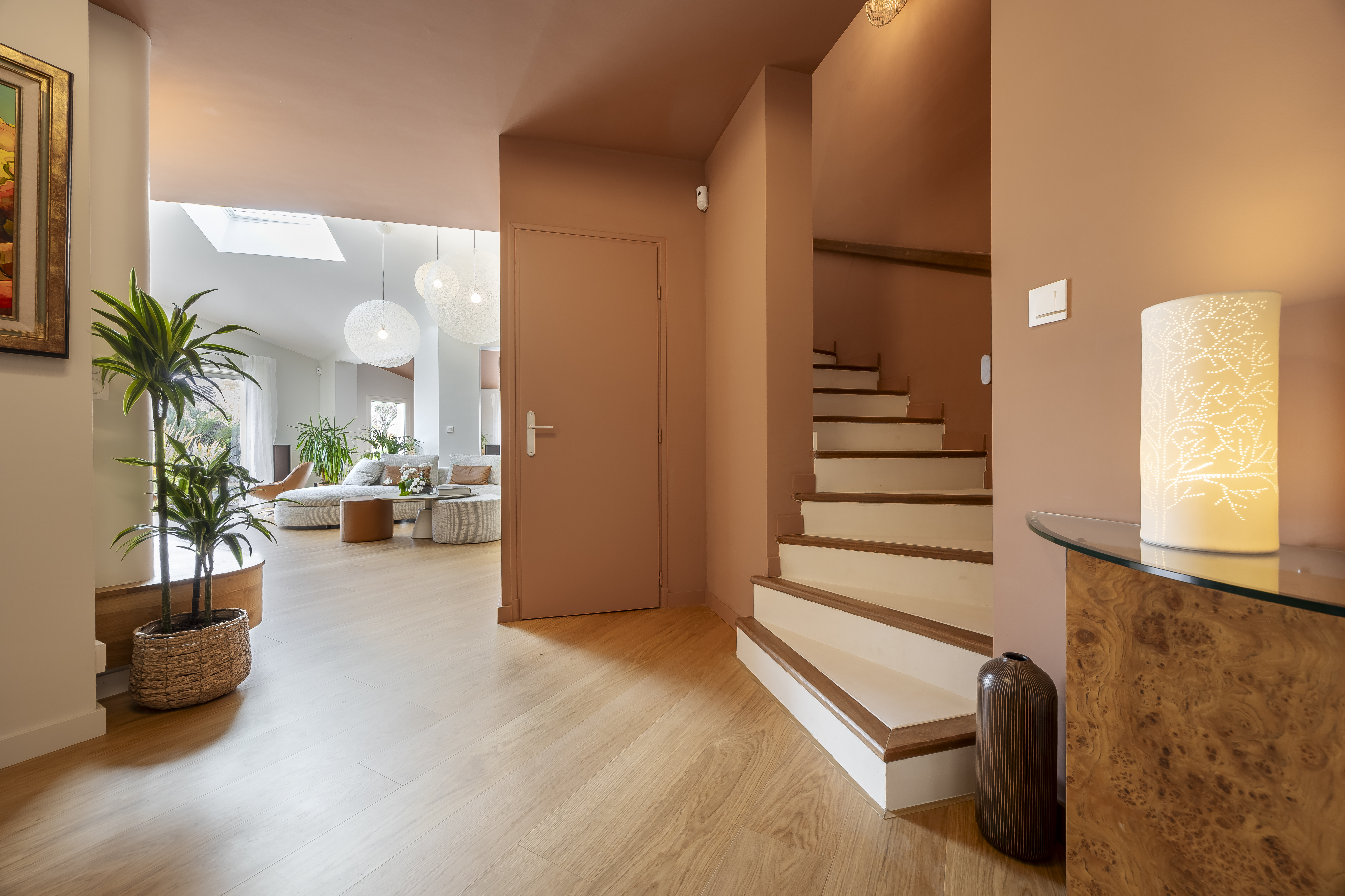 Maison aux portes de la ville "Rose"